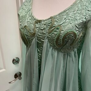Stunning Satin Bodicon Dress with Beaded Bust&Flowing Chiffon Accents